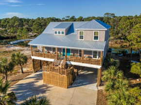 Great Escape to Dauphin Island - Fun for the whole family! Tremendous gulf views - one minute to the boardwalk! home